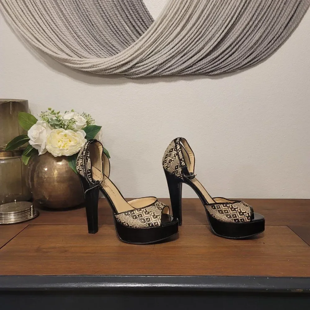 Chinese Laundry Macrame and Patent Leather Pumps Sz 9.5